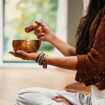 Tibetan sound bowl therapy taught me how to step back from stressful situations